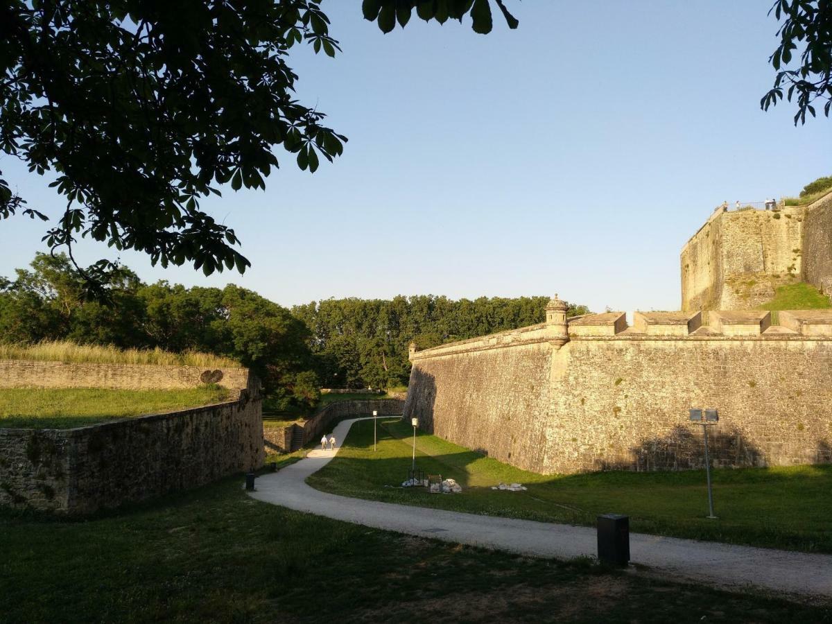 El Mirador De La Cuesta De Santo Domingo Pamplona Exterior foto